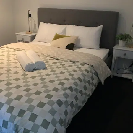 Highview 2 Queen Bed 1 Bath With Gym, Pool And Parking Melbourne Exterior photo