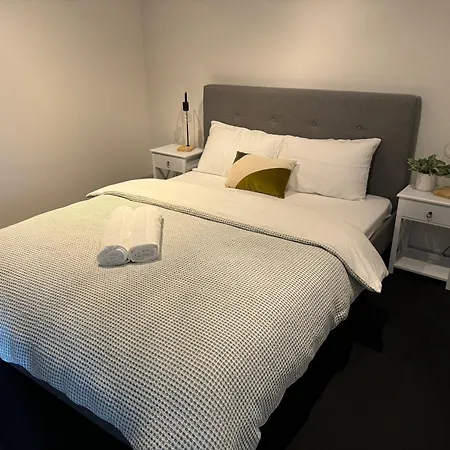 Highview 2 Queen Bed 1 Bath With Gym, Pool And Parking Melbourne Exterior photo