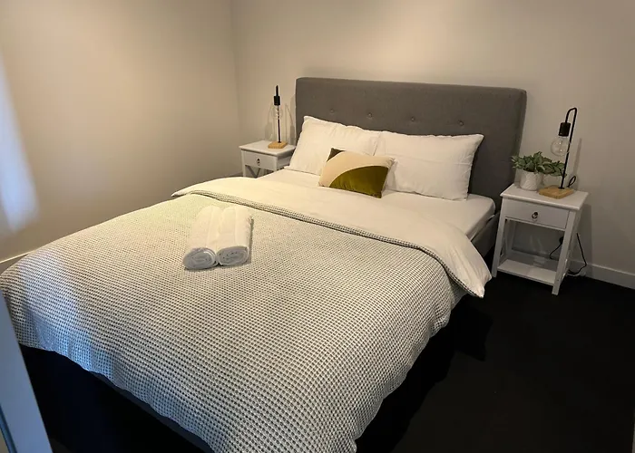 Highview 2 Queen Bed 1 Bath With Gym, Pool And Parking
