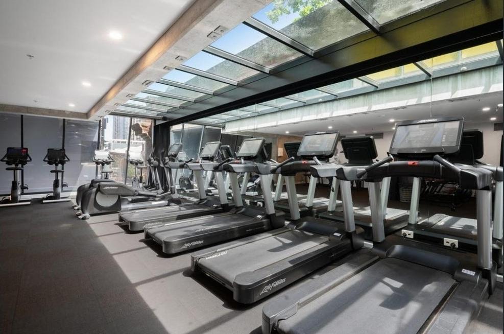 Apartment Highview 2 Queen Bed 1 Bath With Gym, Pool And Parking Melbourne