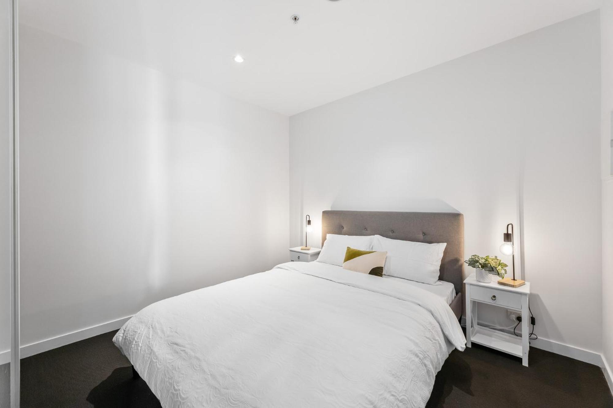 Highview 2 Queen Bed 1 Bath With Gym, Pool And Parking * Melbourne